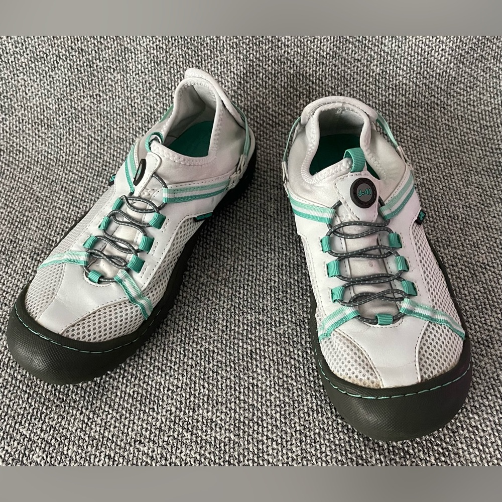 Jeep Women's Athletic Shoes in White and Teal